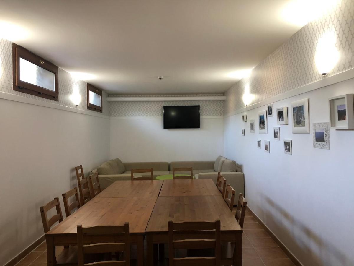 Ferienwohnung Casa De Navalhorno Valsain La Pradera de Navalhorno Exterior foto